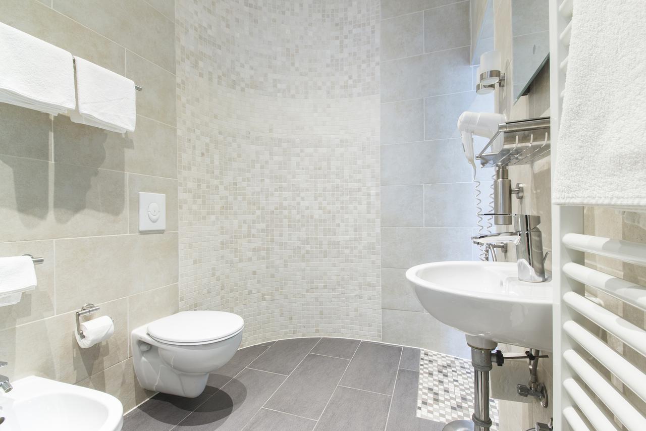 Visage Apartment *